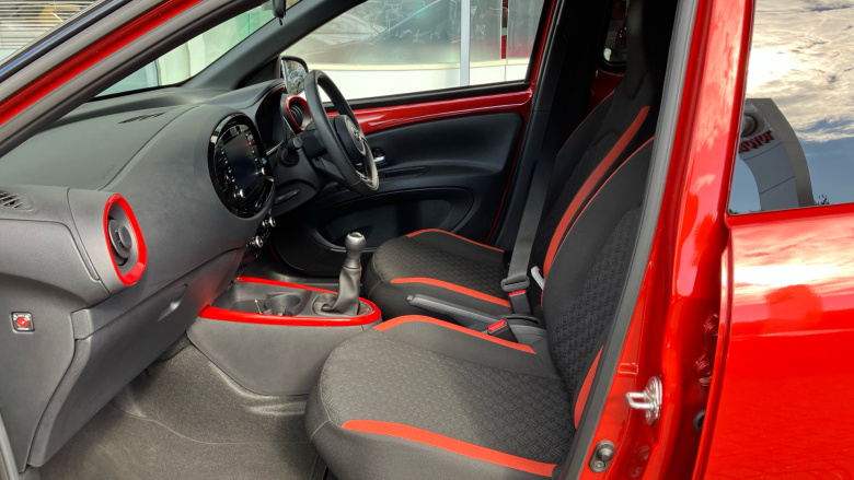 Toyota Aygo X 1.0 VVT-i Edge 5dr Petrol Hatchback